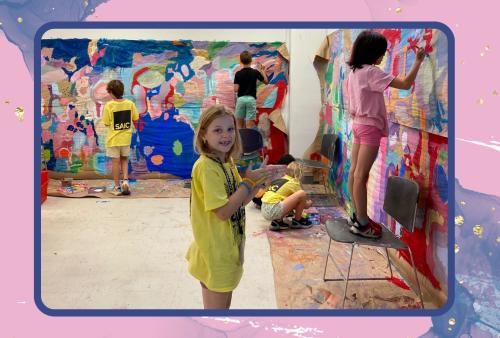 children painting